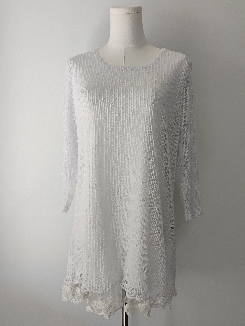 White Papa sweater size Medium.